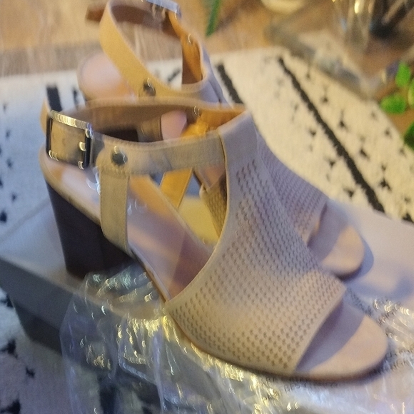 Franco Sarto Tan Chunky Heel Perforated Heels - Picture 3 of 7